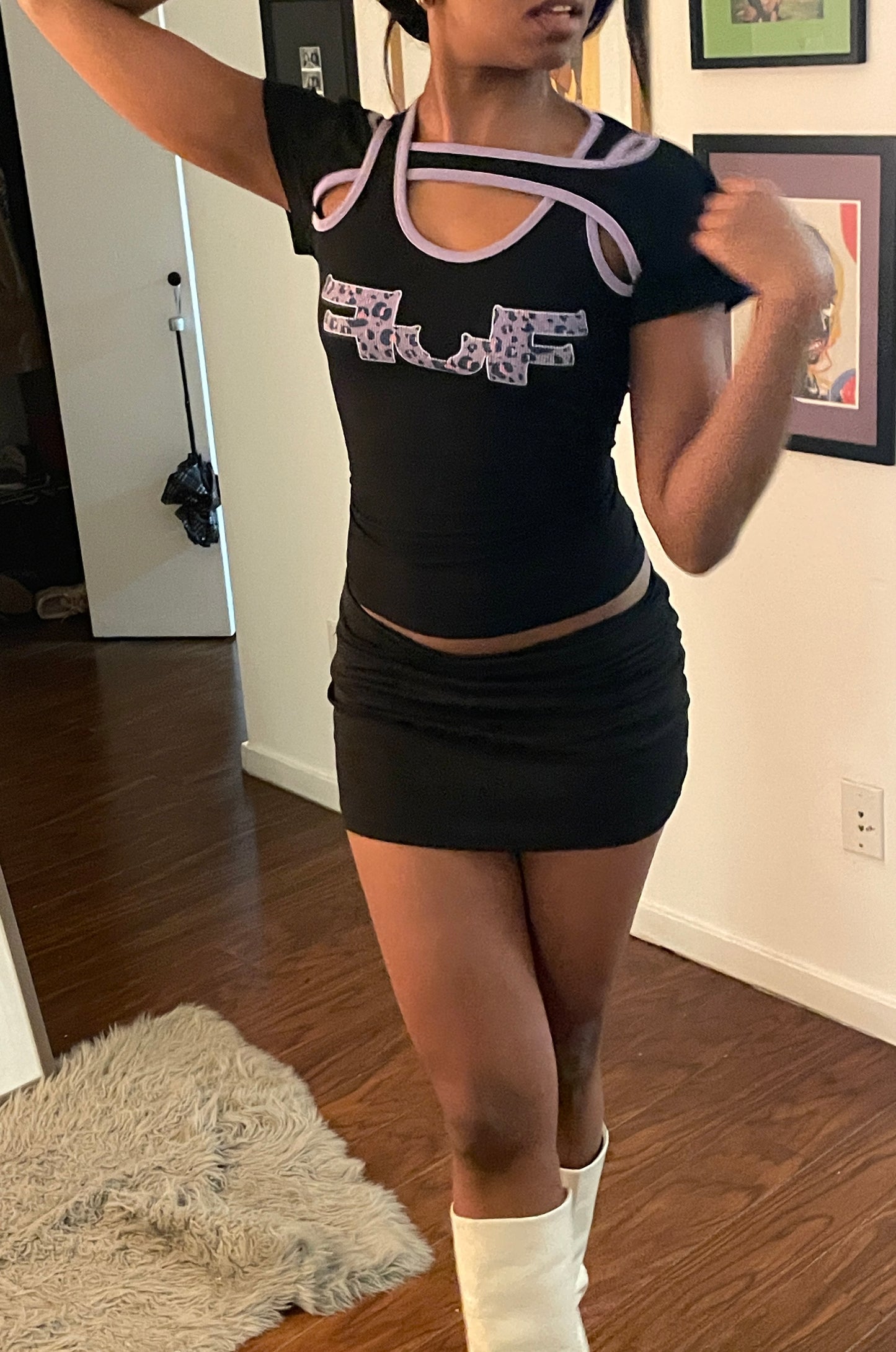 Women's strap logo tee